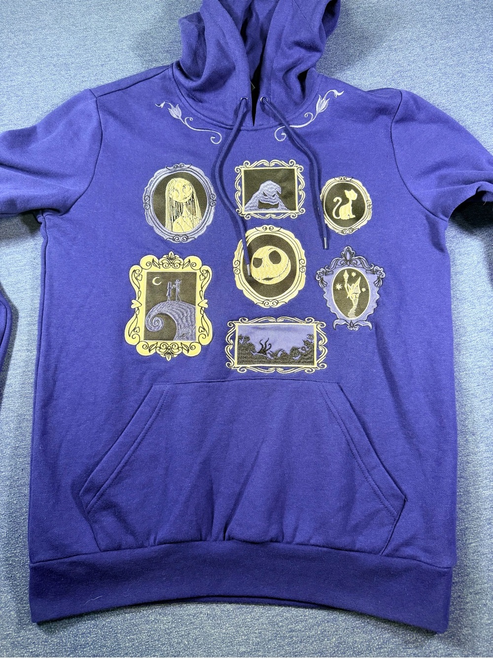 Disney Nightmare Before Christmas Hoodie Sweatshirt Tim Burtons Size M RARE!